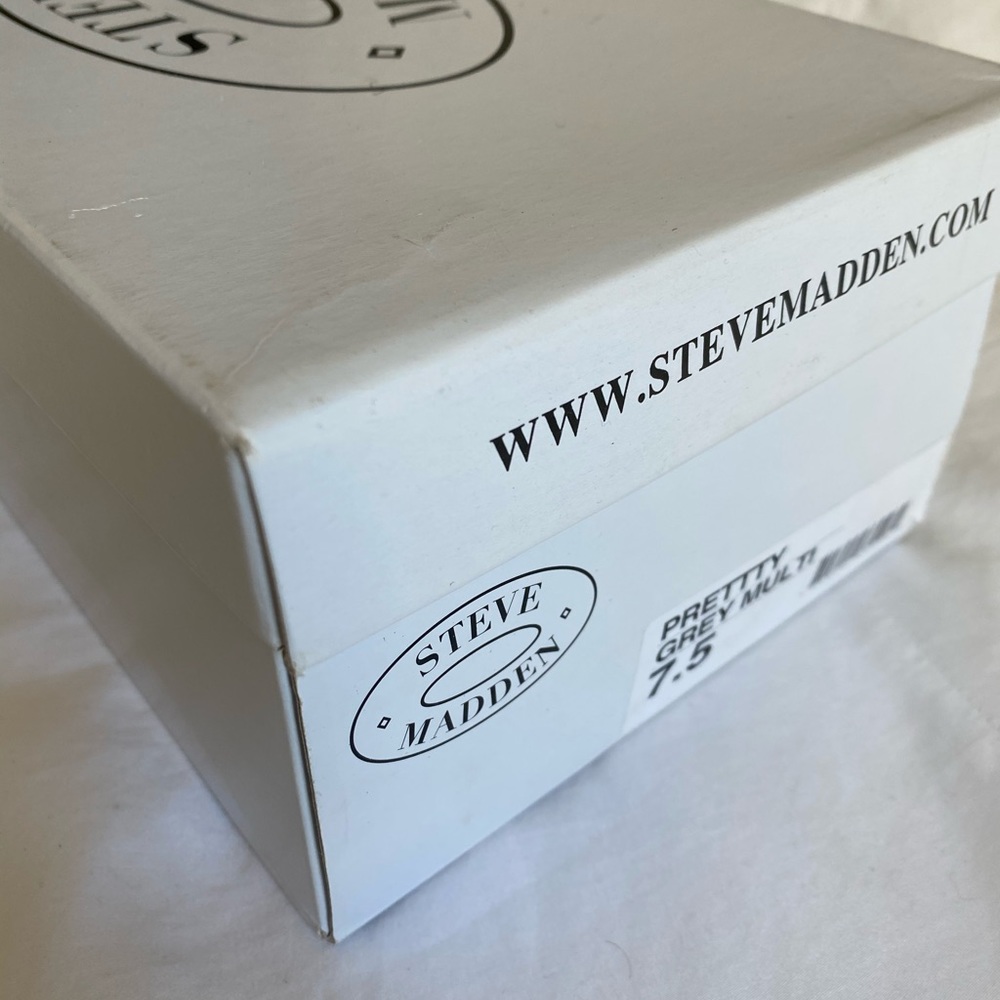 Steve Madden Pretty Grey Multi Flats (Size 7.5) - image 6